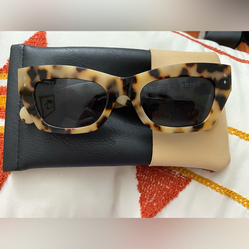 PARED EYEWEAR COOKIES AND CREAM PETITE AMOUR SUNGLASSES